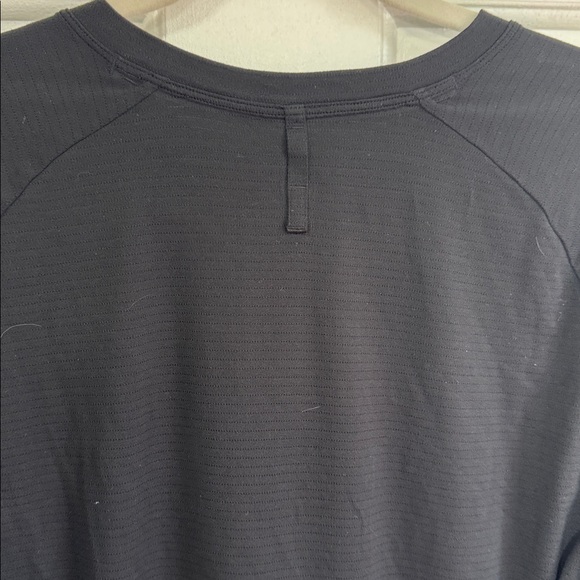Lululemon Drysense Short Sleeve Shirt
Black size Large - Picture 7 of 9